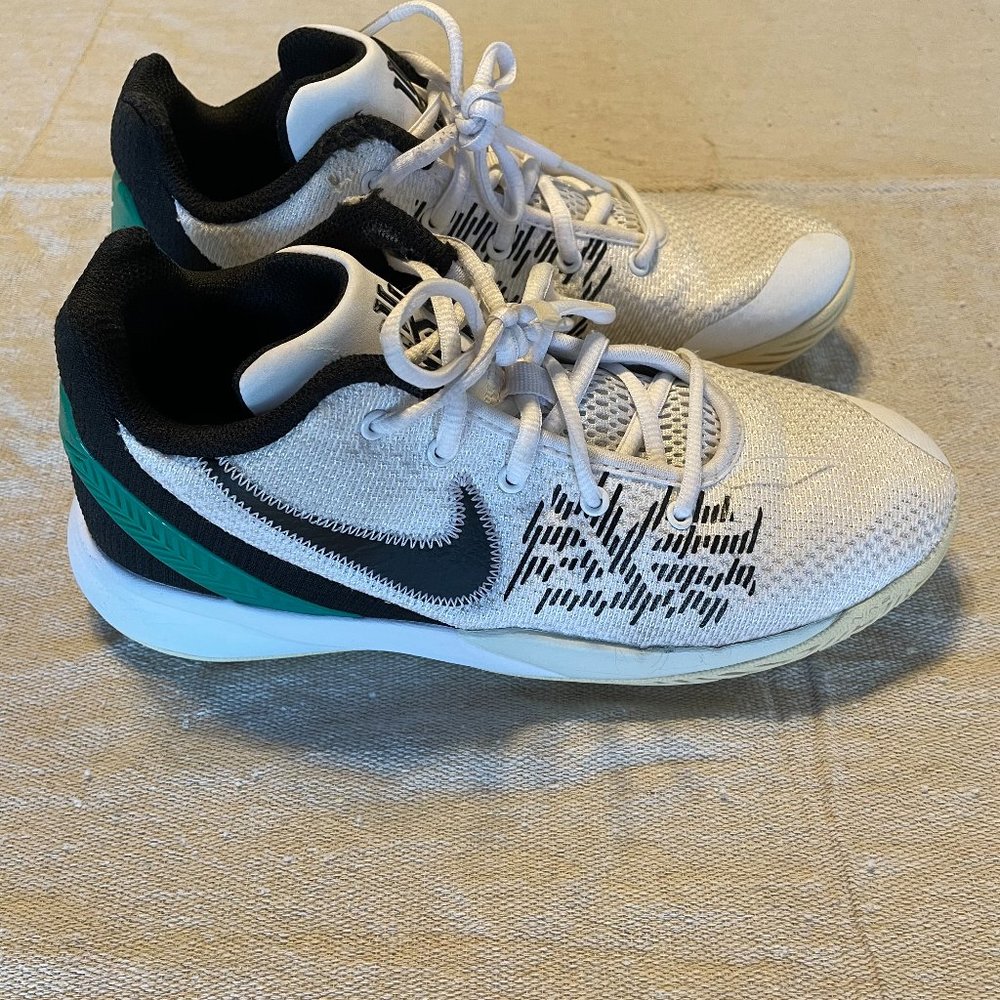Nike Kyrie Flytrap II Grade School Big Kids Basketball Shoes AQ3412-136 White 6Y